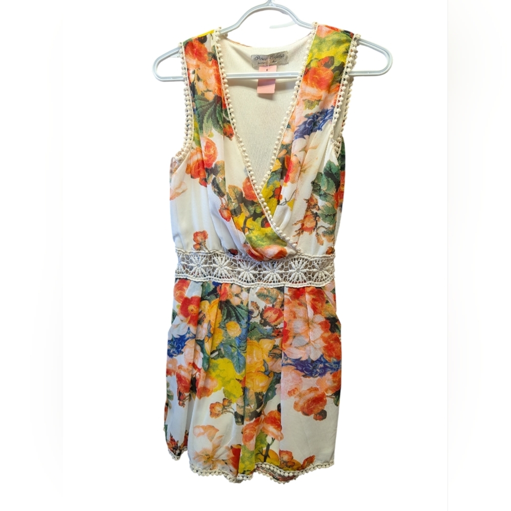 Floral Sleeveless V-Neck Crochet Waist Shorts Romper